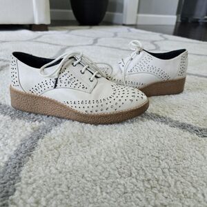 Rebecca Minkoff Ivory Leather Tie Up Loafers 7